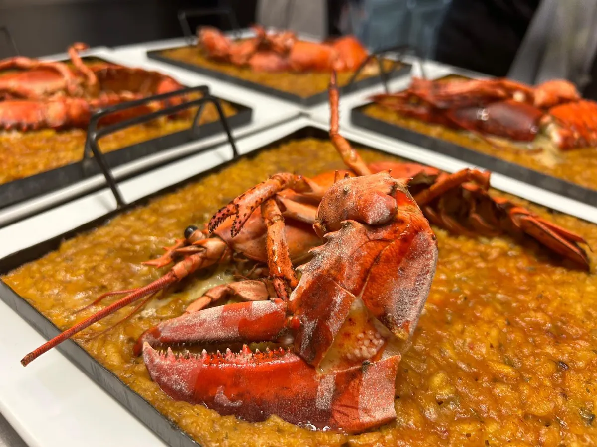 Arroz de bogavante recién hecho en La Estrella 1924